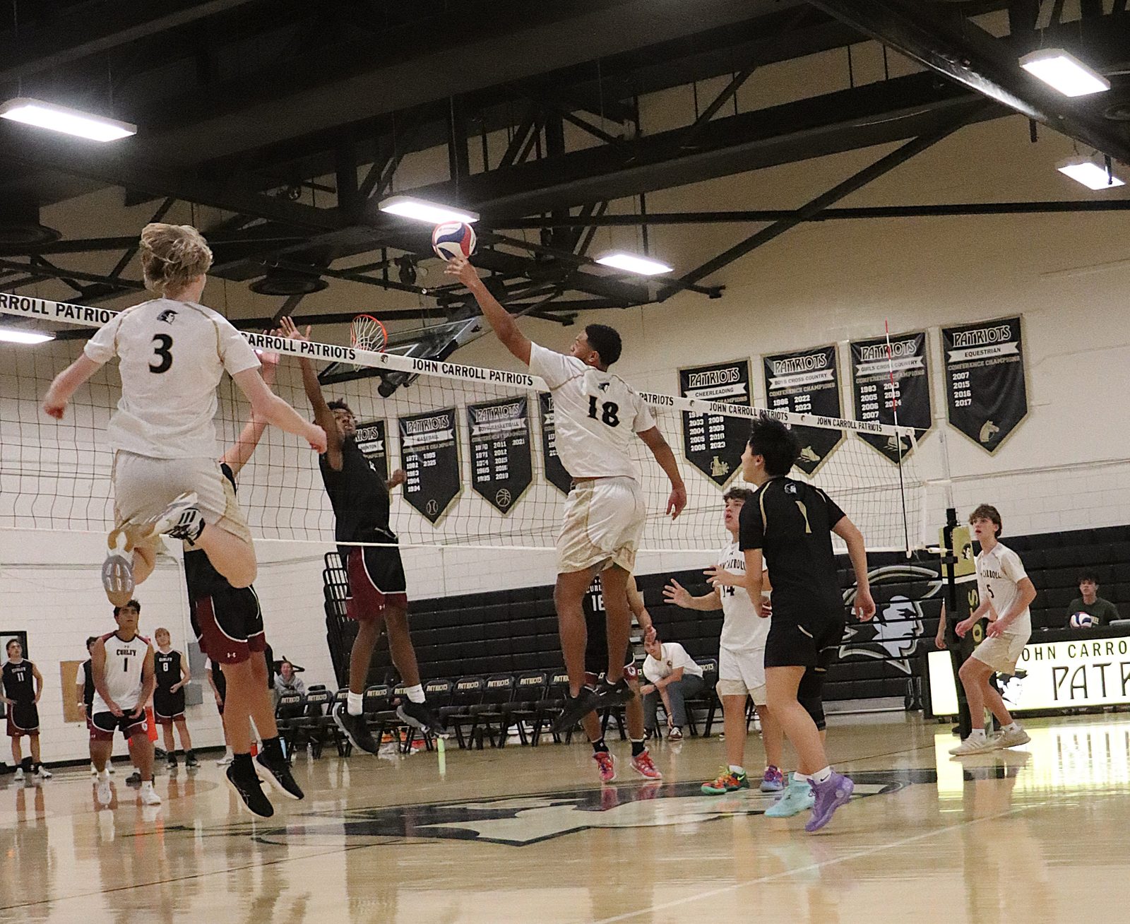 Patriots attack at the net